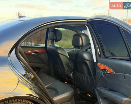 Чорний Мерседес Е-Клас, об'ємом двигуна 3.5 л та пробігом 216 тис. км за 8500 $, фото 28 на Automoto.ua