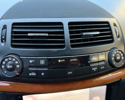 Черный Мерседес Е-Класс, объемом двигателя 2 л и пробегом 245 тыс. км за 7500 $, фото 20 на Automoto.ua