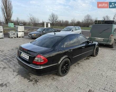 Черный Мерседес Е-Класс, объемом двигателя 2.15 л и пробегом 247 тыс. км за 9500 $, фото 4 на Automoto.ua