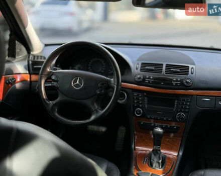 Мерседес Е-Клас 2007 у Івано-Франківську на Automoto.ua Чорний Мерседес Е-Клас, об'ємом двигуна 3 л та пробігом 309 тис. км за 6300 $, фото 20 на Automoto.ua