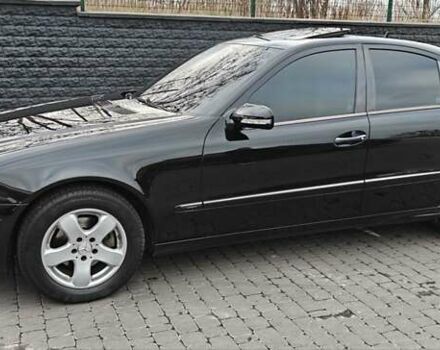 Черный Мерседес Е-Класс, объемом двигателя 2.2 л и пробегом 325 тыс. км за 9900 $, фото 72 на Automoto.ua