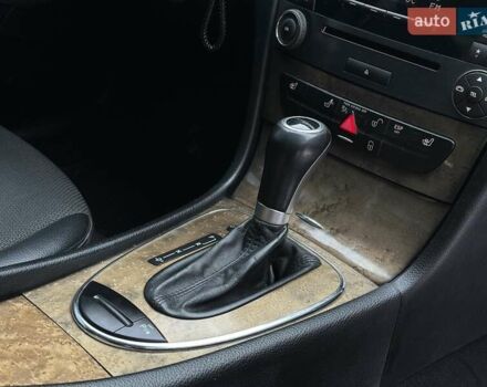 Чорний Мерседес Е-Клас, об'ємом двигуна 1.8 л та пробігом 398 тис. км за 7800 $, фото 37 на Automoto.ua