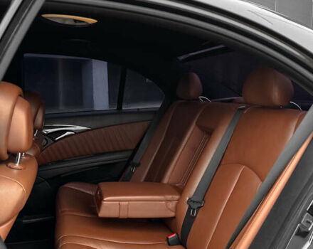 Черный Мерседес Е-Класс, объемом двигателя 3 л и пробегом 384 тыс. км за 9500 $, фото 19 на Automoto.ua