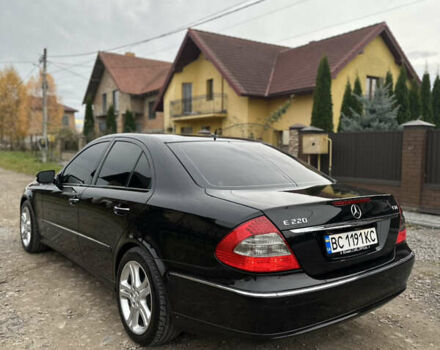 Черный Мерседес Е-Класс, объемом двигателя 2.15 л и пробегом 260 тыс. км за 11777 $, фото 14 на Automoto.ua