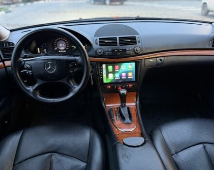 Черный Мерседес Е-Класс, объемом двигателя 2 л и пробегом 245 тыс. км за 7500 $, фото 15 на Automoto.ua