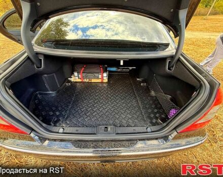 Черный Мерседес Е-Класс, объемом двигателя 3 л и пробегом 107 тыс. км за 12000 $, фото 10 на Automoto.ua