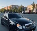 Черный Мерседес Е-Класс, объемом двигателя 2.2 л и пробегом 340 тыс. км за 7450 $, фото 1 на Automoto.ua