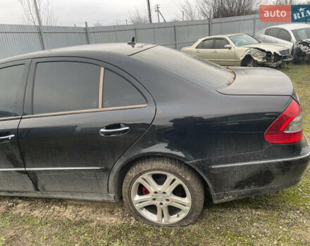 Чорний Мерседес Е-Клас, об'ємом двигуна 2.99 л та пробігом 374 тис. км за 4700 $, фото 17 на Automoto.ua