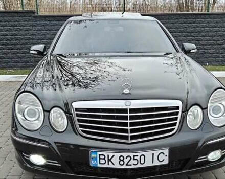 Черный Мерседес Е-Класс, объемом двигателя 2.2 л и пробегом 325 тыс. км за 9900 $, фото 73 на Automoto.ua