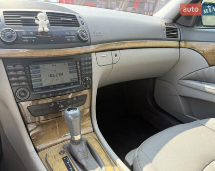 Чорний Мерседес Е-Клас, об'ємом двигуна 3 л та пробігом 230 тис. км за 8200 $, фото 8 на Automoto.ua