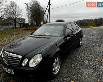Черный Мерседес Е-Класс, объемом двигателя 2.15 л и пробегом 475 тыс. км за 8800 $, фото 1 на Automoto.ua