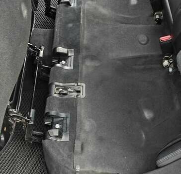 Черный Мерседес Е-Класс, объемом двигателя 2.2 л и пробегом 325 тыс. км за 9900 $, фото 44 на Automoto.ua