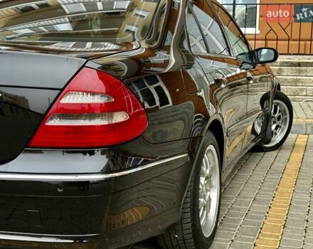 Черный Мерседес Е-Класс, объемом двигателя 2.1 л и пробегом 221 тыс. км за 7800 $, фото 49 на Automoto.ua