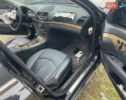 Чорний Мерседес Е-Клас, об'ємом двигуна 2.99 л та пробігом 374 тис. км за 4700 $, фото 22 на Automoto.ua