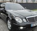 Черный Мерседес Е-Класс, объемом двигателя 2.2 л и пробегом 325 тыс. км за 9900 $, фото 1 на Automoto.ua