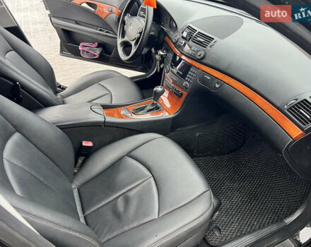 Чорний Мерседес Е-Клас, об'ємом двигуна 2.2 л та пробігом 317 тис. км за 6700 $, фото 22 на Automoto.ua