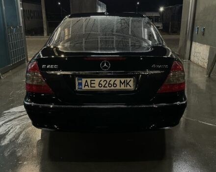 Черный Мерседес Е-Класс, объемом двигателя 3 л и пробегом 201 тыс. км за 7999 $, фото 5 на Automoto.ua