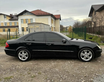 Черный Мерседес Е-Класс, объемом двигателя 2.15 л и пробегом 260 тыс. км за 11777 $, фото 9 на Automoto.ua