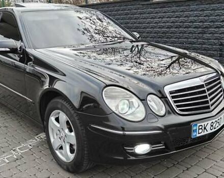 Черный Мерседес Е-Класс, объемом двигателя 2.2 л и пробегом 325 тыс. км за 9900 $, фото 69 на Automoto.ua