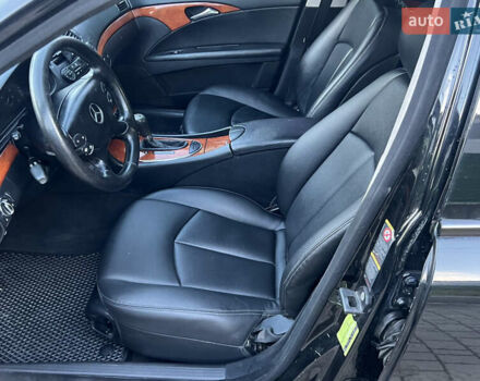 Черный Мерседес Е-Класс, объемом двигателя 2.2 л и пробегом 317 тыс. км за 6700 $, фото 14 на Automoto.ua