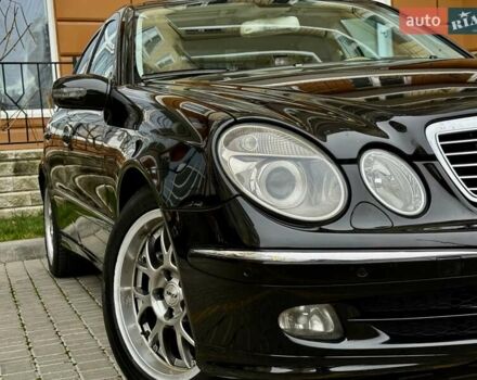 Черный Мерседес Е-Класс, объемом двигателя 2.1 л и пробегом 221 тыс. км за 7800 $, фото 62 на Automoto.ua