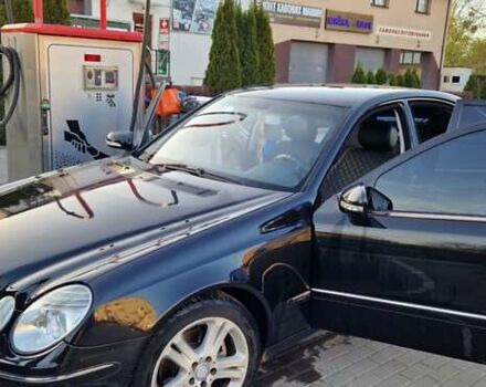 Черный Мерседес Е-Класс, объемом двигателя 2 л и пробегом 270 тыс. км за 8100 $, фото 10 на Automoto.ua