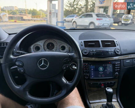 Чорний Мерседес Е-Клас, об'ємом двигуна 2.5 л та пробігом 269 тис. км за 6299 $, фото 12 на Automoto.ua