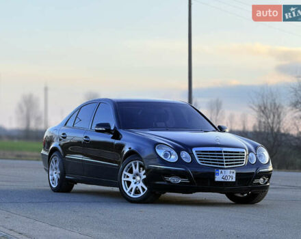 Чорний Мерседес Е-Клас, об'ємом двигуна 3.5 л та пробігом 216 тис. км за 8500 $, фото 1 на Automoto.ua