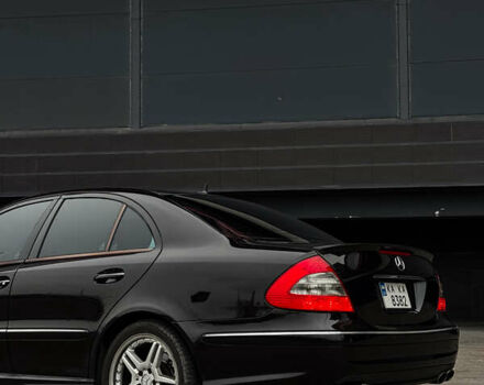 Черный Мерседес Е-Класс, объемом двигателя 3 л и пробегом 384 тыс. км за 9500 $, фото 9 на Automoto.ua