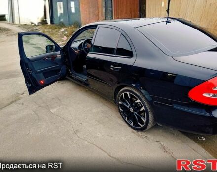 Черный Мерседес Е-Класс, объемом двигателя 1.8 л и пробегом 270 тыс. км за 8400 $, фото 2 на Automoto.ua