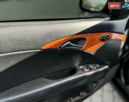 Мерседес Е-Клас 2007 у Івано-Франківську на Automoto.ua Чорний Мерседес Е-Клас, об'ємом двигуна 3 л та пробігом 309 тис. км за 6300 $, фото 13 на Automoto.ua