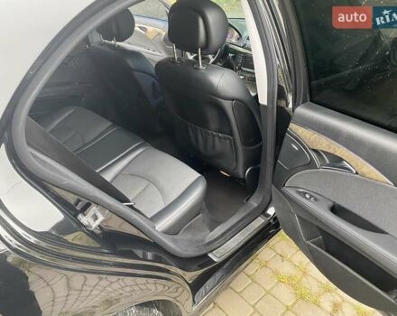 Черный Мерседес Е-Класс, объемом двигателя 3 л и пробегом 351 тыс. км за 9400 $, фото 12 на Automoto.ua