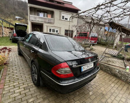 Черный Мерседес Е-Класс, объемом двигателя 2.15 л и пробегом 300 тыс. км за 7800 $, фото 3 на Automoto.ua