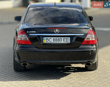 Мерседес Е-Клас 2007 у Івано-Франківську на Automoto.ua Чорний Мерседес Е-Клас, об'ємом двигуна 3 л та пробігом 309 тис. км за 6300 $, фото 5 на Automoto.ua