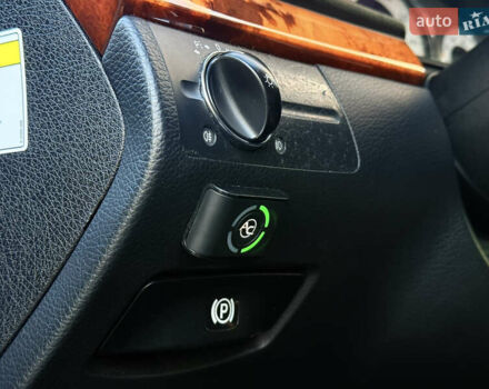 Чорний Мерседес Е-Клас, об'ємом двигуна 3.5 л та пробігом 216 тис. км за 8500 $, фото 31 на Automoto.ua