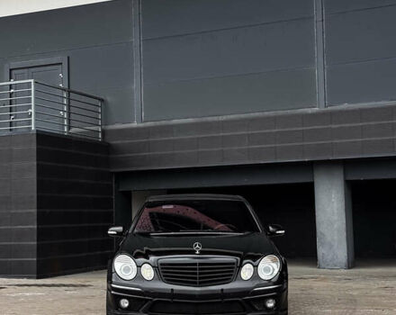 Черный Мерседес Е-Класс, объемом двигателя 3 л и пробегом 384 тыс. км за 9500 $, фото 2 на Automoto.ua