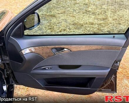 Черный Мерседес Е-Класс, объемом двигателя 3 л и пробегом 107 тыс. км за 12000 $, фото 12 на Automoto.ua