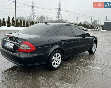 Чорний Мерседес Е-Клас, об'ємом двигуна 2.2 л та пробігом 317 тис. км за 6700 $, фото 4 на Automoto.ua