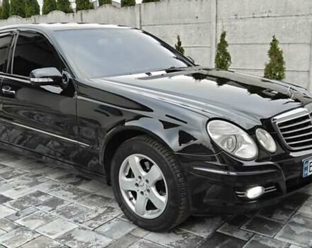 Черный Мерседес Е-Класс, объемом двигателя 2.2 л и пробегом 325 тыс. км за 9900 $, фото 53 на Automoto.ua