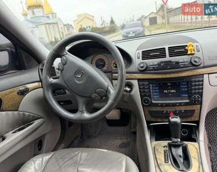 Черный Мерседес Е-Класс, объемом двигателя 2.99 л и пробегом 355 тыс. км за 7500 $, фото 20 на Automoto.ua