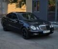 Черный Мерседес Е-Класс, объемом двигателя 2.1 л и пробегом 330 тыс. км за 8500 $, фото 1 на Automoto.ua