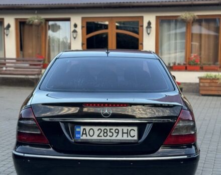 Черный Мерседес Е-Класс, объемом двигателя 2.1 л и пробегом 380 тыс. км за 6700 $, фото 8 на Automoto.ua