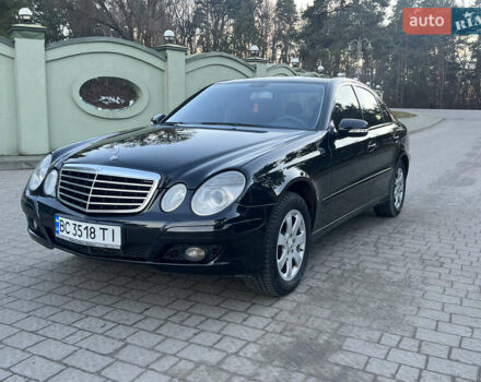 Черный Мерседес Е-Класс, объемом двигателя 2.2 л и пробегом 317 тыс. км за 6700 $, фото 2 на Automoto.ua