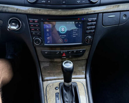 Черный Мерседес Е-Класс, объемом двигателя 2.5 л и пробегом 250 тыс. км за 6450 $, фото 32 на Automoto.ua