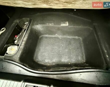 Черный Мерседес Е-Класс, объемом двигателя 2.1 л и пробегом 221 тыс. км за 7800 $, фото 38 на Automoto.ua