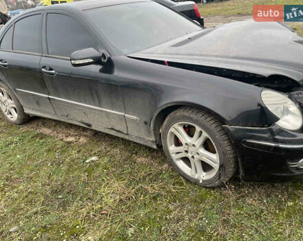 Чорний Мерседес Е-Клас, об'ємом двигуна 2.99 л та пробігом 374 тис. км за 4700 $, фото 2 на Automoto.ua