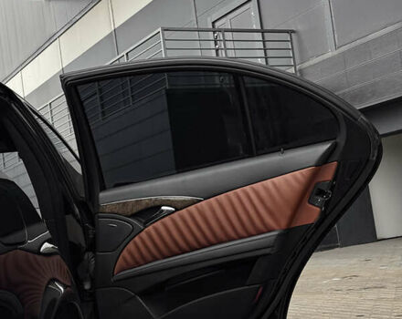 Черный Мерседес Е-Класс, объемом двигателя 3 л и пробегом 384 тыс. км за 9500 $, фото 24 на Automoto.ua