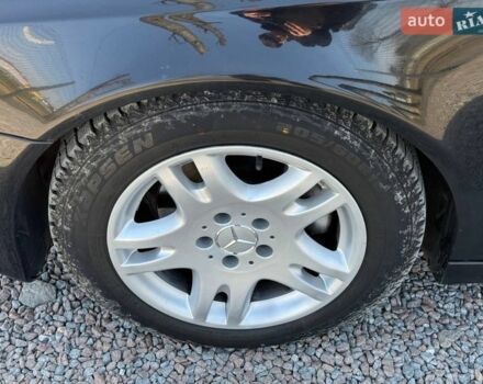 Чорний Мерседес Е-Клас, об'ємом двигуна 2.2 л та пробігом 343 тис. км за 7600 $, фото 8 на Automoto.ua