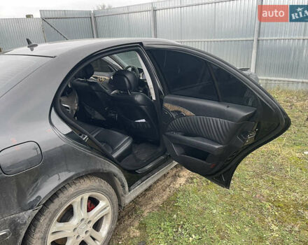 Чорний Мерседес Е-Клас, об'ємом двигуна 2.99 л та пробігом 374 тис. км за 4700 $, фото 20 на Automoto.ua