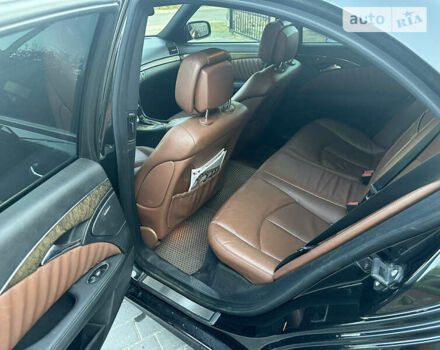 Черный Мерседес Е-Класс, объемом двигателя 2.99 л и пробегом 340 тыс. км за 11000 $, фото 7 на Automoto.ua